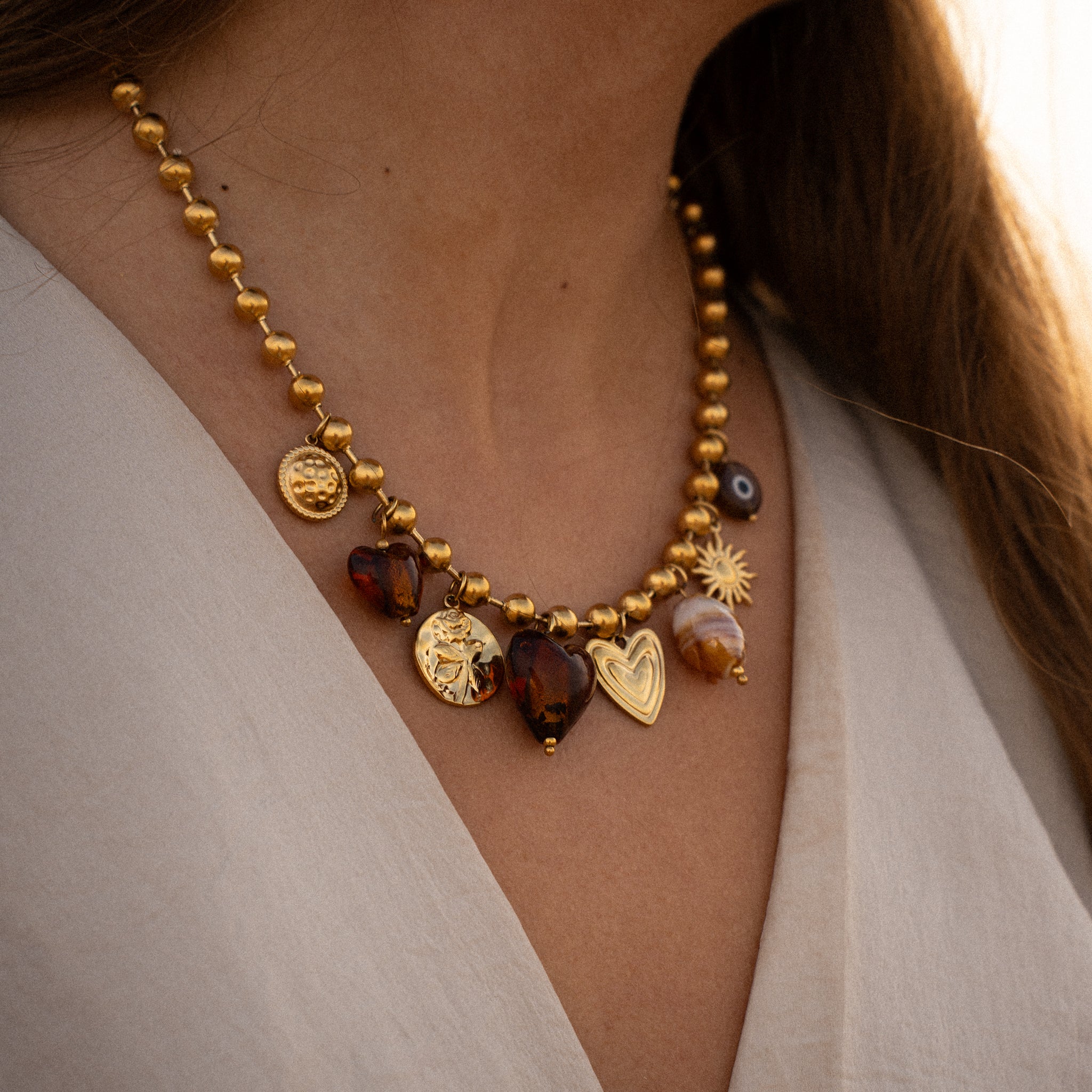 COLLIER BRUNE